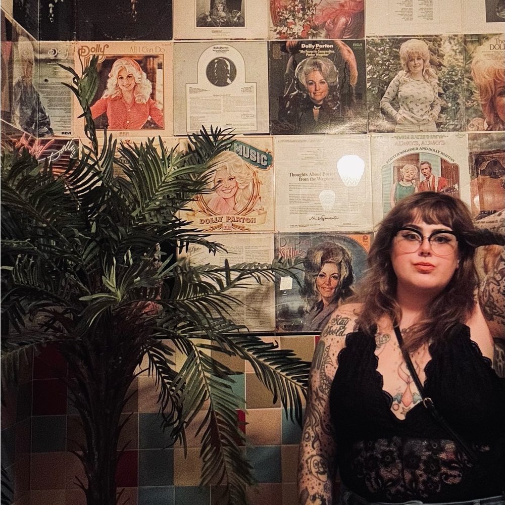 Meet your Posher, Liz